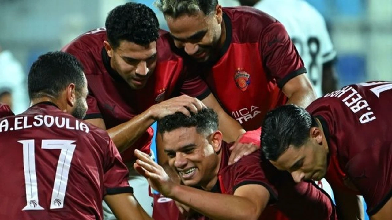 الكشف عن طاقم تحكيم مباراة المصري وسيراميكا كليوباترا في صراع مجموعة الحسم بالدوري